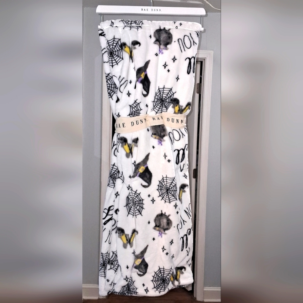 NWT Rae Dunn Halloween blanket